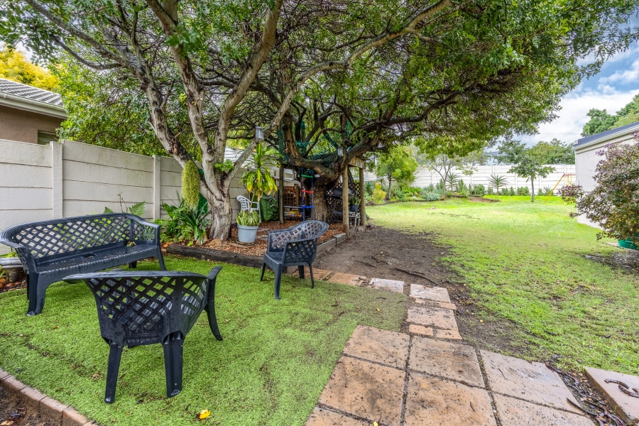 4 Bedroom Property for Sale in Wellway Park East Western Cape